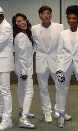 Fred, Sarah, Keith & Karen perform with Extreme Beam for the governor's ball